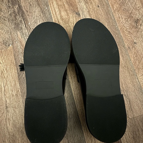 JustFab Black Tassel Loafers NWOT - Picture 3 of 4